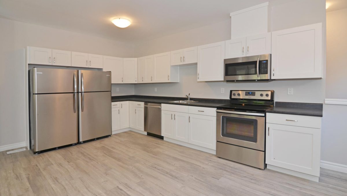 15 Barrington Ave London ON-large-009-6-Shared Kitchen-1500x994-72dpi