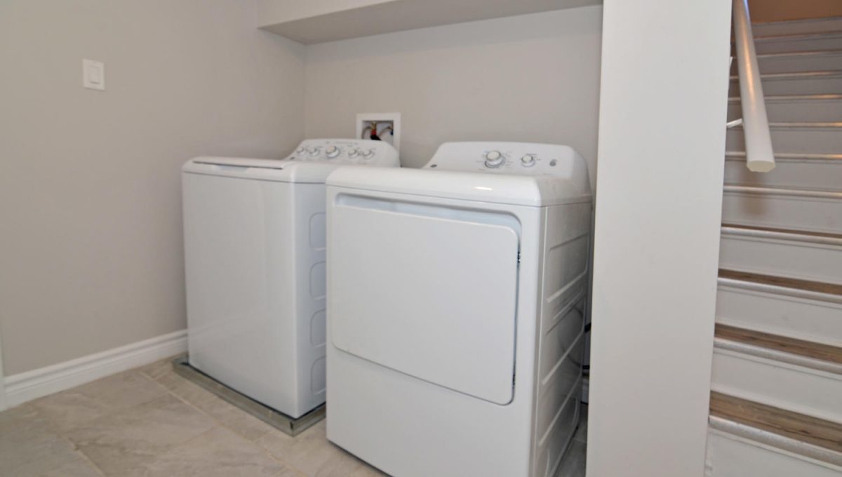 15 Barrington Ave London ON-large-023-18-Shared Laundry Room-1500x994-72dpi