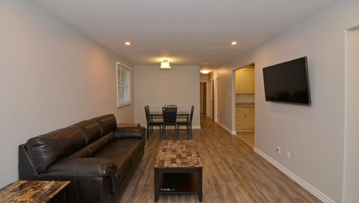 407 Rippleton Rd London ON N6G-large-006-9-Living Room-1500x994-72dpi