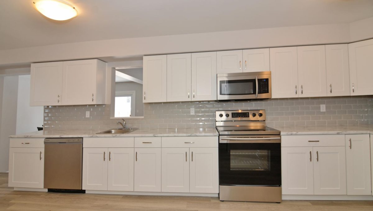 189 Rathnally St London ON N6H-large-011-21-KitchenAppliances-1500x994-72dpi