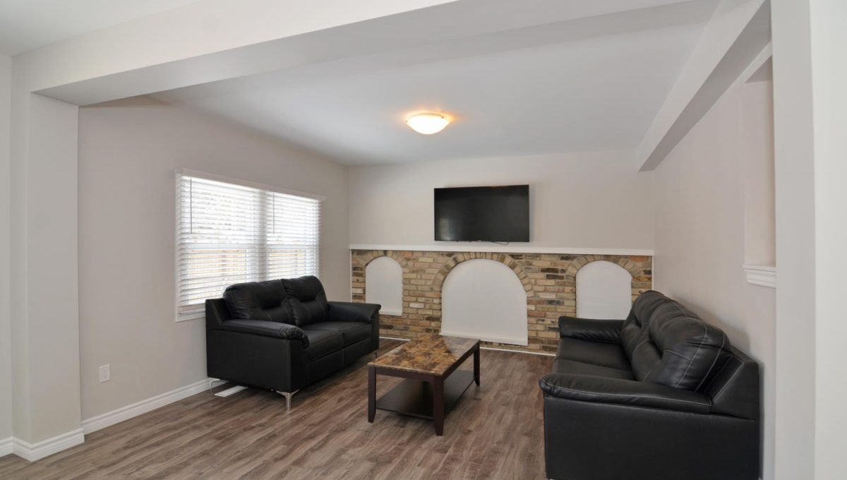 189 Rathnally St London ON N6H-large-015-31-Living Room-1500x994-72dpi