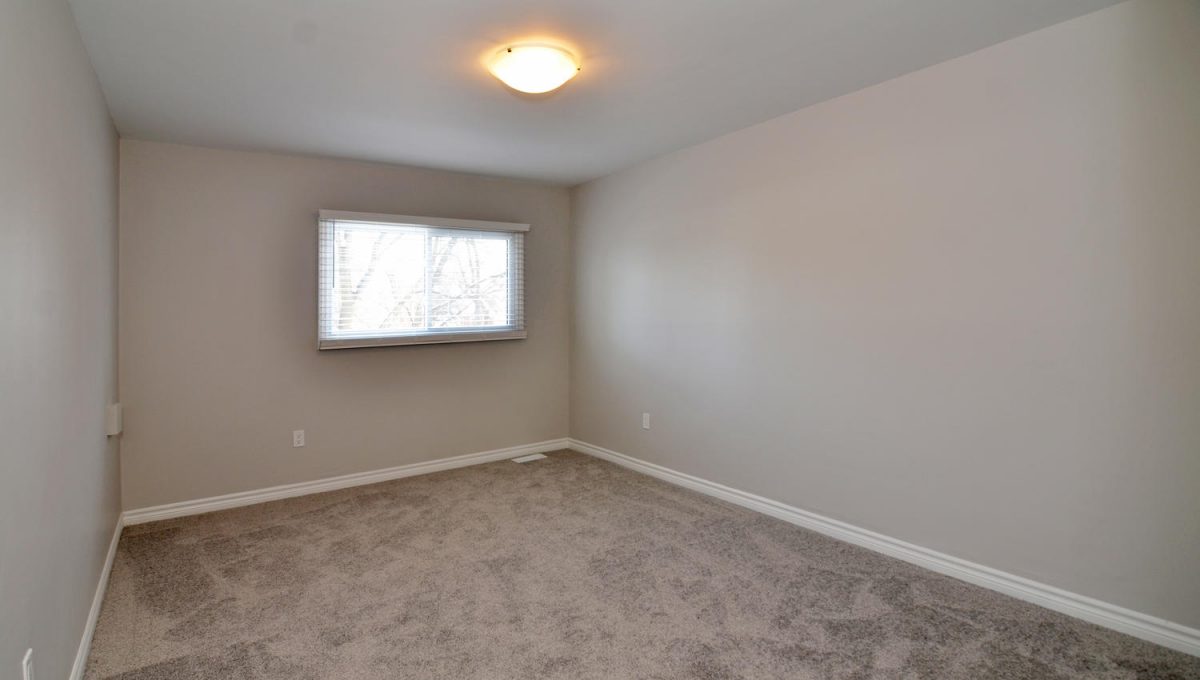 189 Rathnally St London ON N6H-large-018-22-Upstairs Bedroom 2-1500x994-72dpi