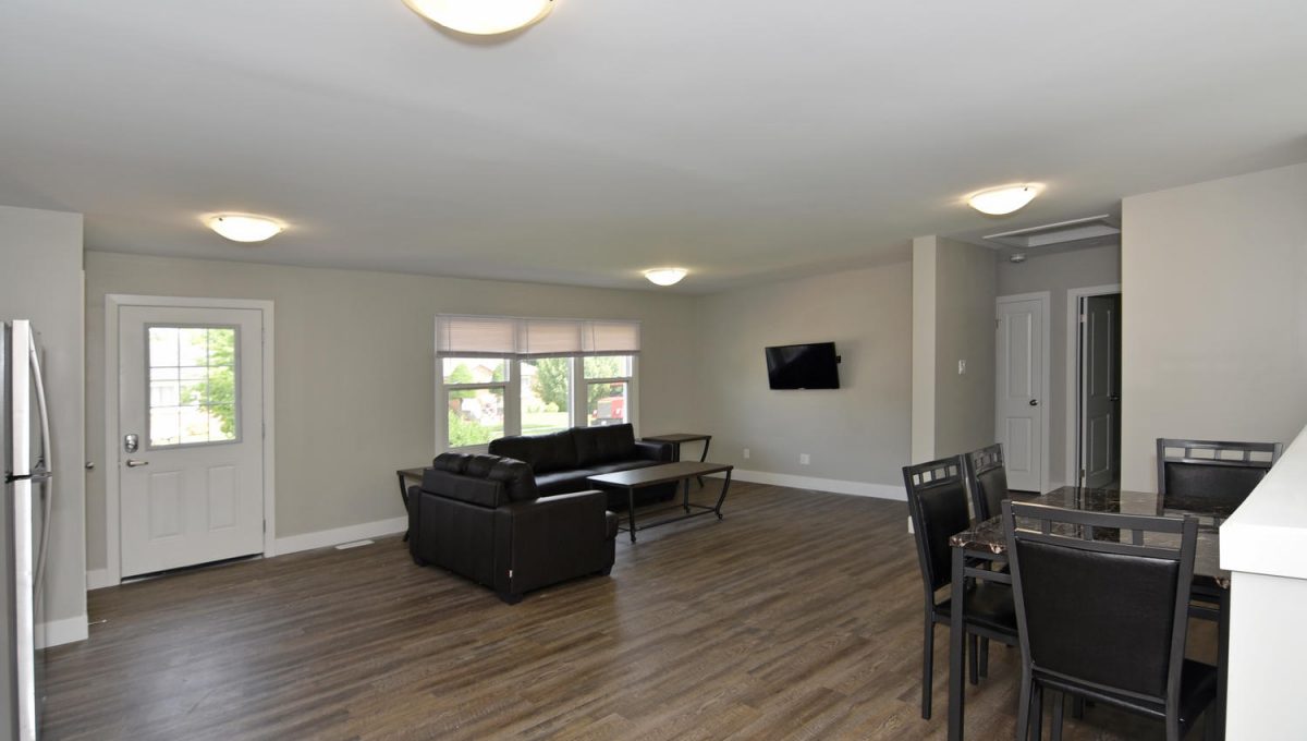 1597 Hansuld Street London ON-large-006-018-Open Concept Living RoomDining-1500x1000-72dpi