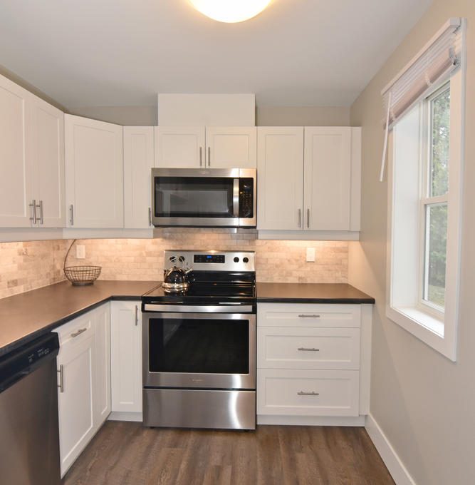 1645 Mardell St London ON N5V-large-014-001-Kitchen-667x1000-72dpi